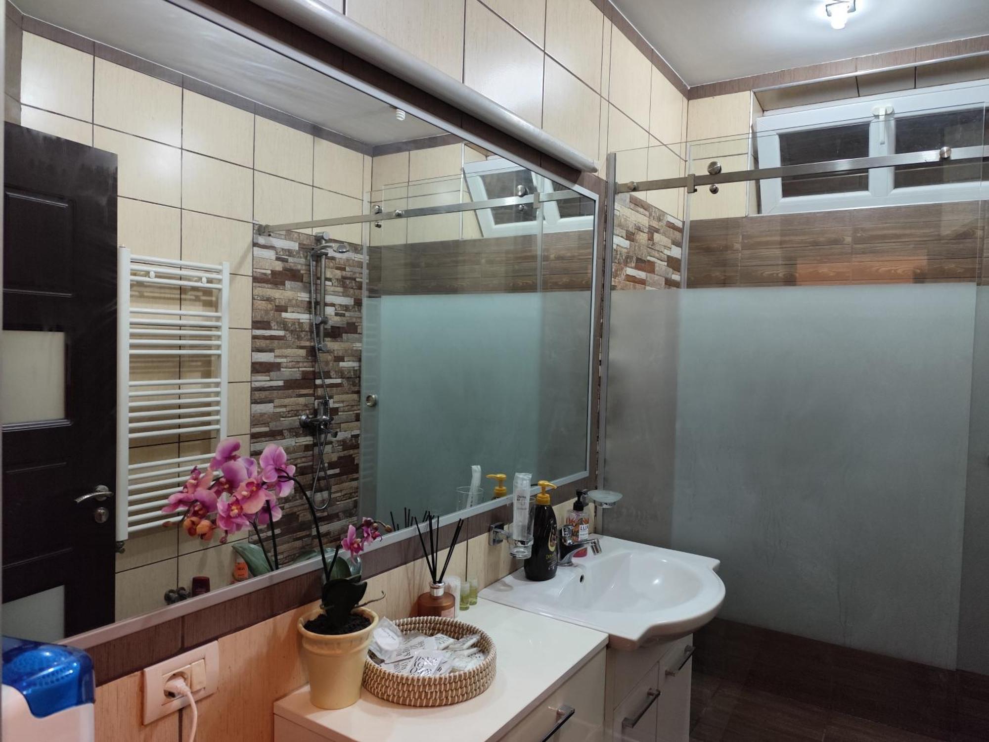 Aparthotel Yanis Букурещ Екстериор снимка